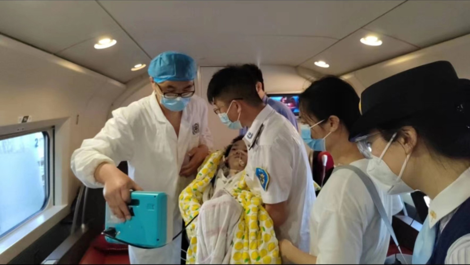 东港市专业高铁转运